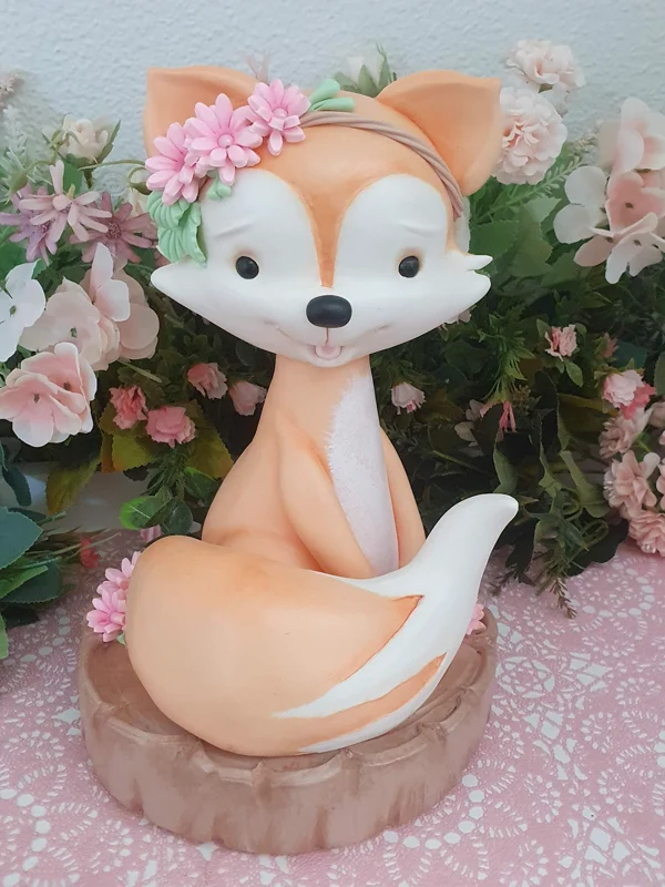 Topo de bolo em biscuit feito pela Teka: raposa com flores